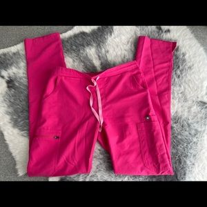 FIGS Skinny Yolanda Scrub Pants (TALL) - Hot Pink Size S